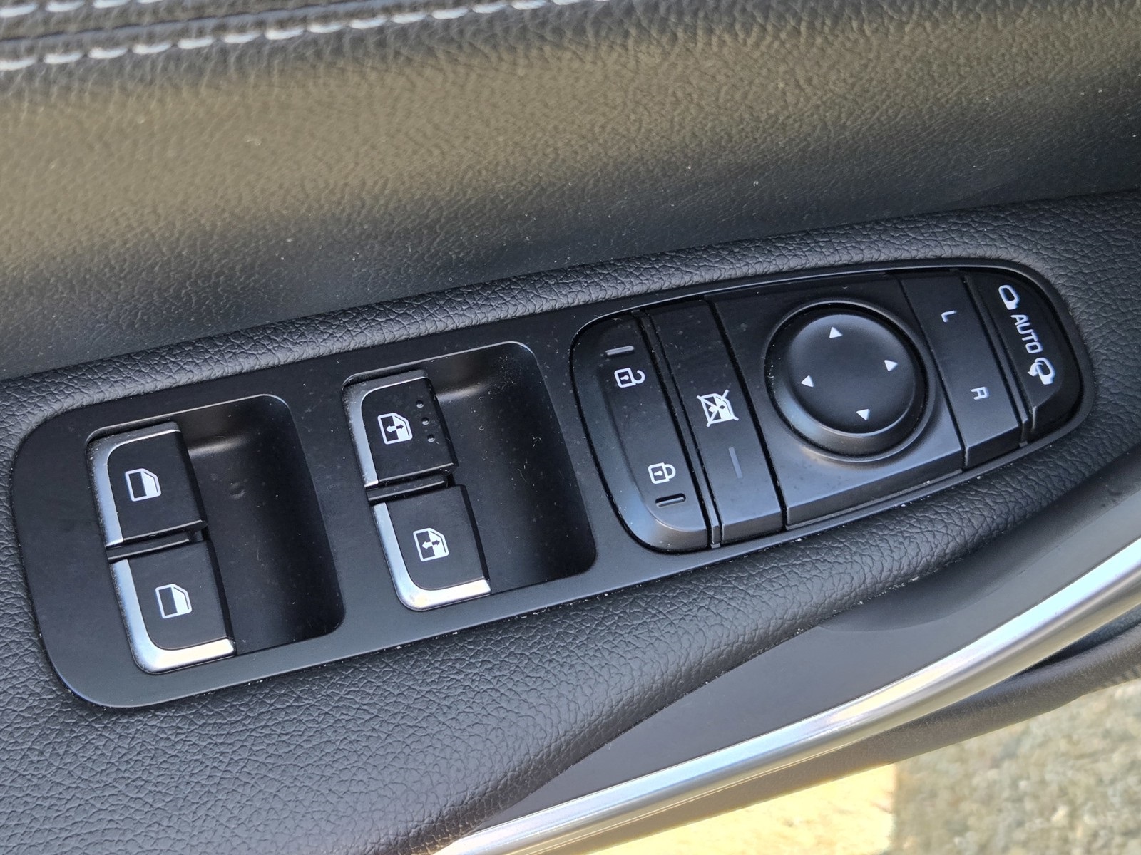 2022 Kia Stinger GT-Line photo 12