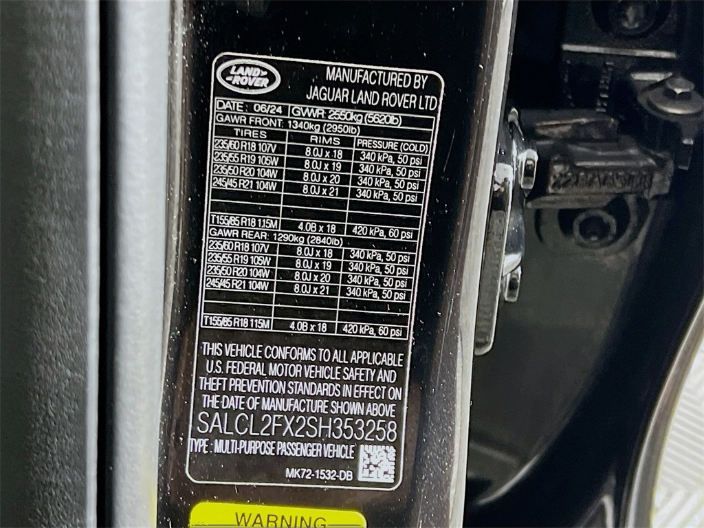 2025 Land Rover Discovery Sport Dynamic SE photo 30