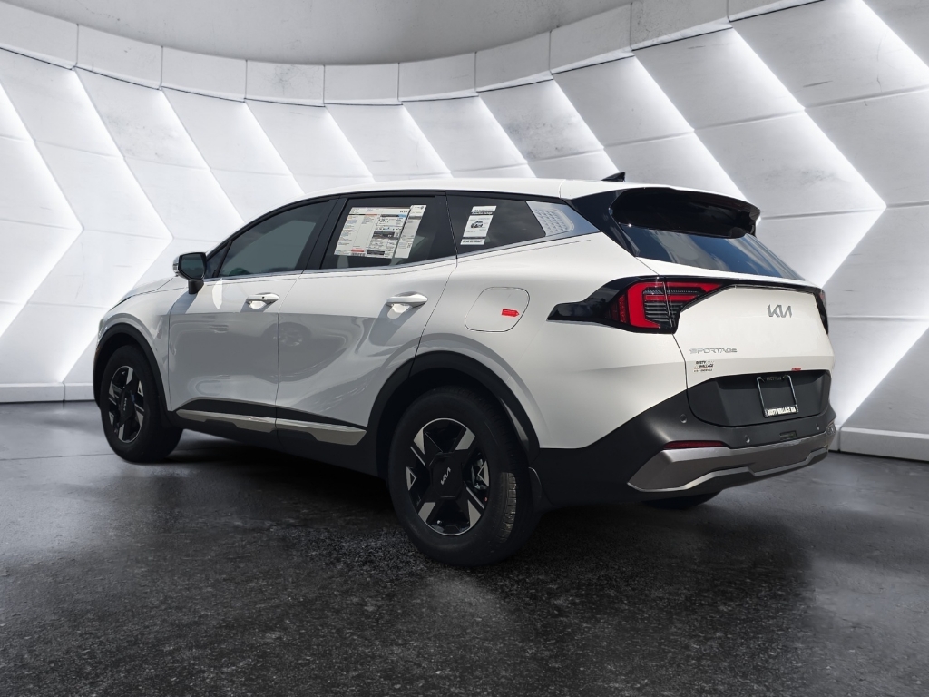 2026 Kia Sportage LX photo 3