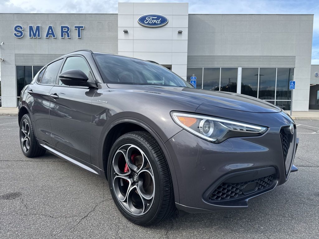 2022 Alfa Romeo Stelvio