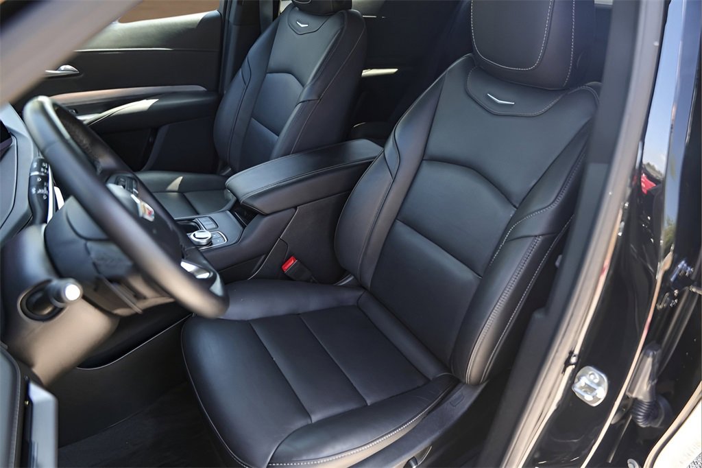 2025 Cadillac XT4 Premium Luxury photo 7