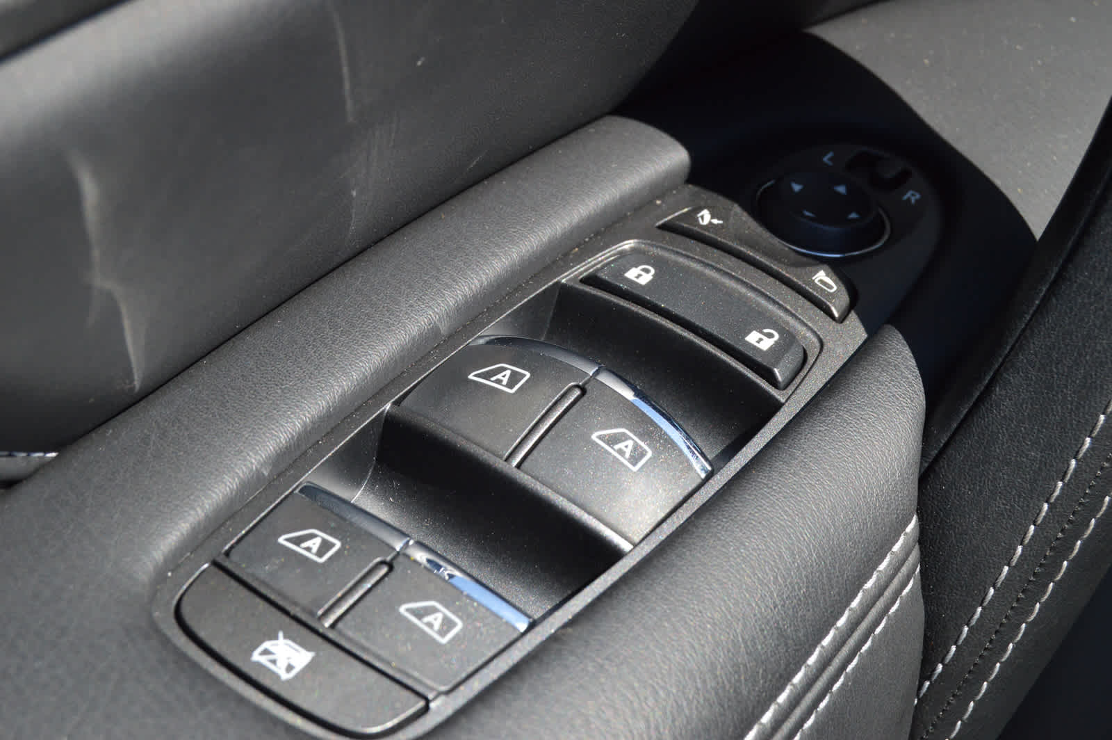 2023 Infiniti QX80 Sensory photo 18