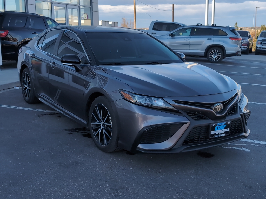 2023 Toyota Camry SE photo 2