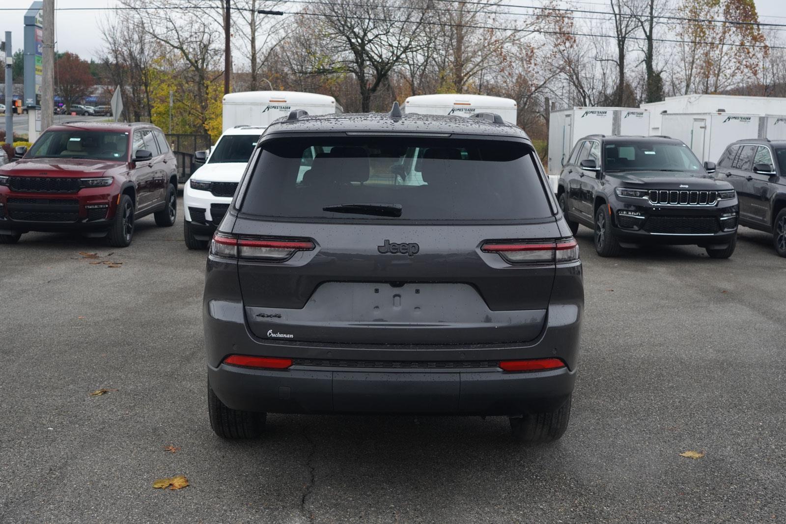 2025 Jeep Grand Cherokee Altitude X photo 3