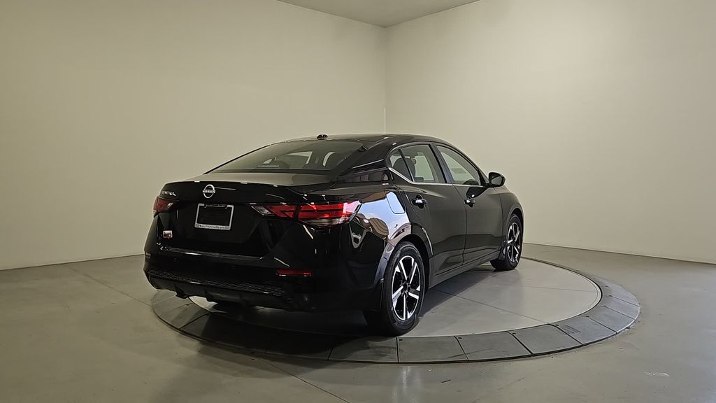 2025 Nissan Sentra SV photo 5