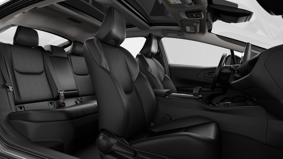 2025 Toyota Prius photo 2