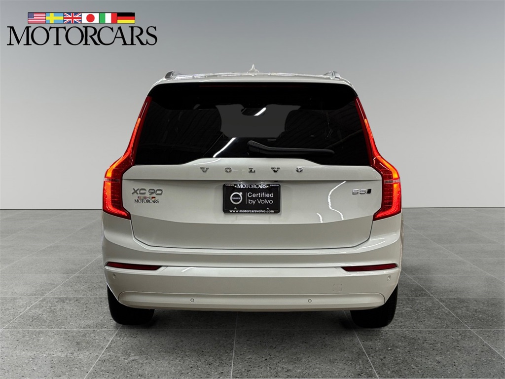 2023 Volvo XC90 B5 Core photo 4