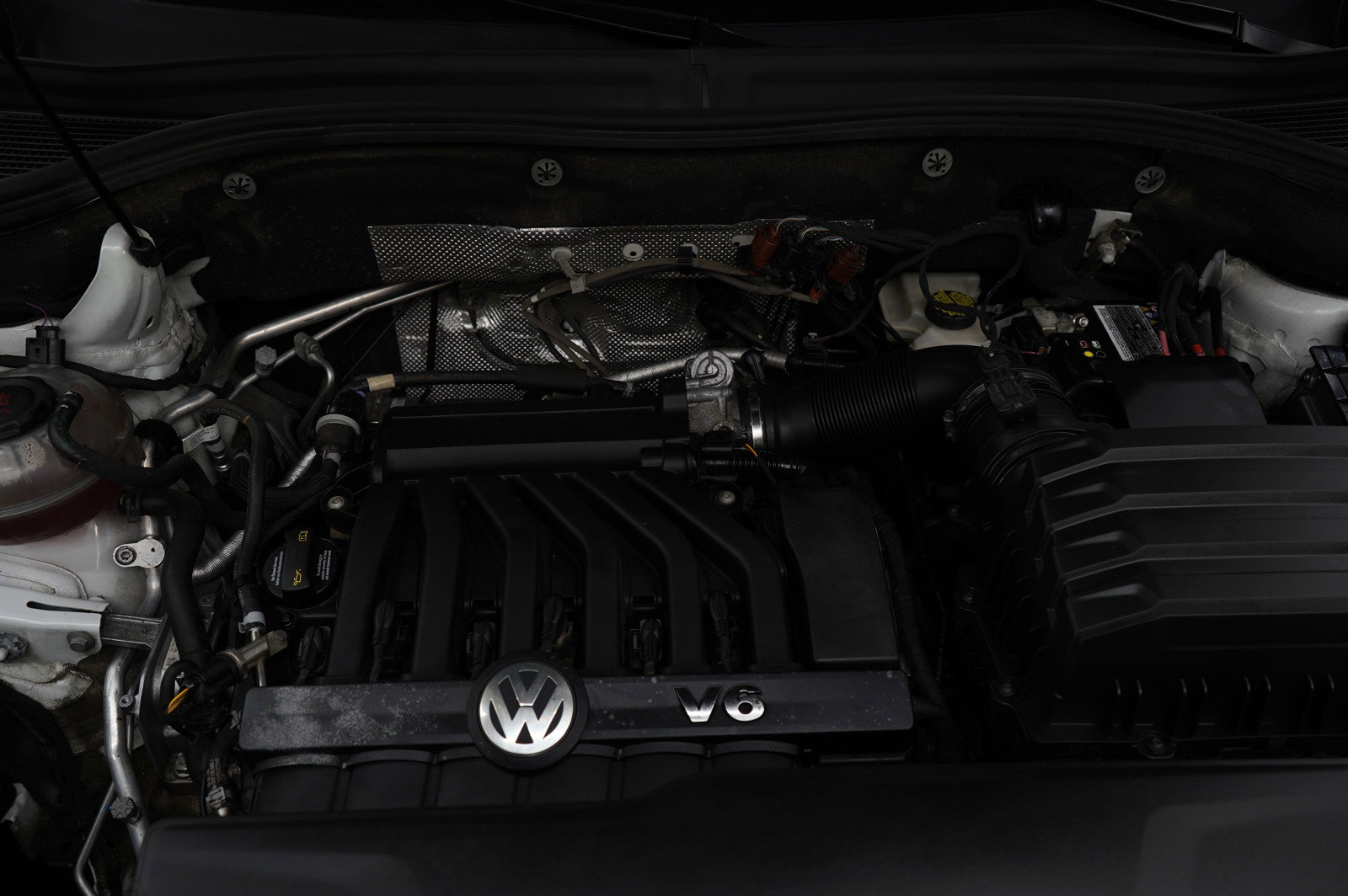 2021 Volkswagen Atlas SE Technology R-Line photo 28