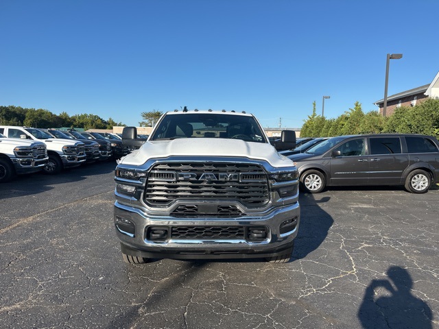 2025 Ram 2500 Tradesman photo 3