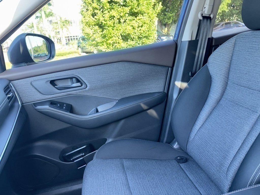 2021 Nissan Rogue S photo 5
