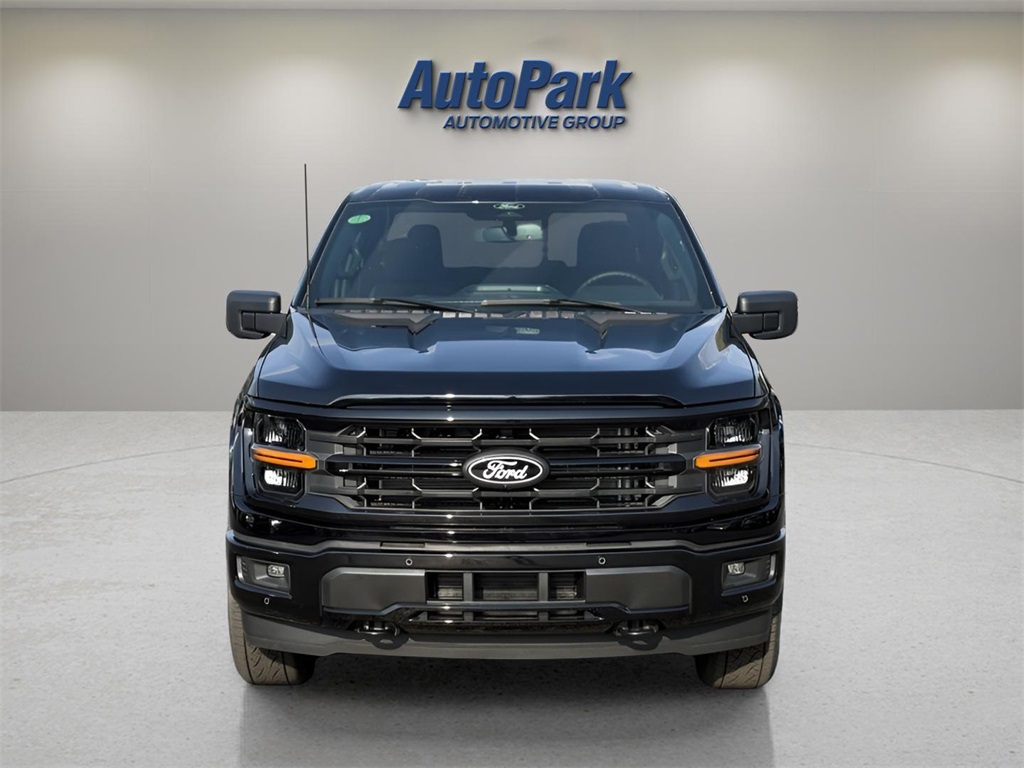 2025 Ford F-150 XLT photo 2
