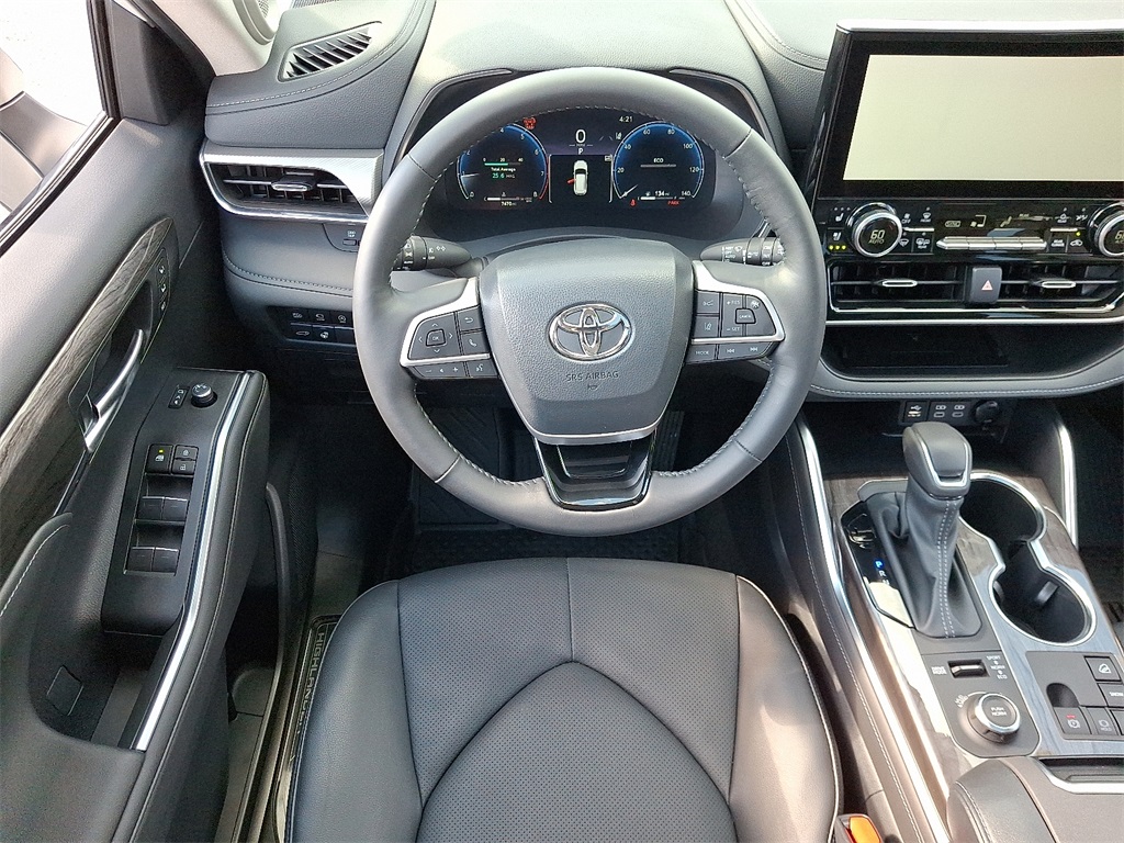 2024 Toyota Highlander Platinum photo 12