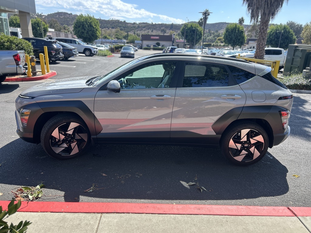 2025 Hyundai Kona Limited photo 3