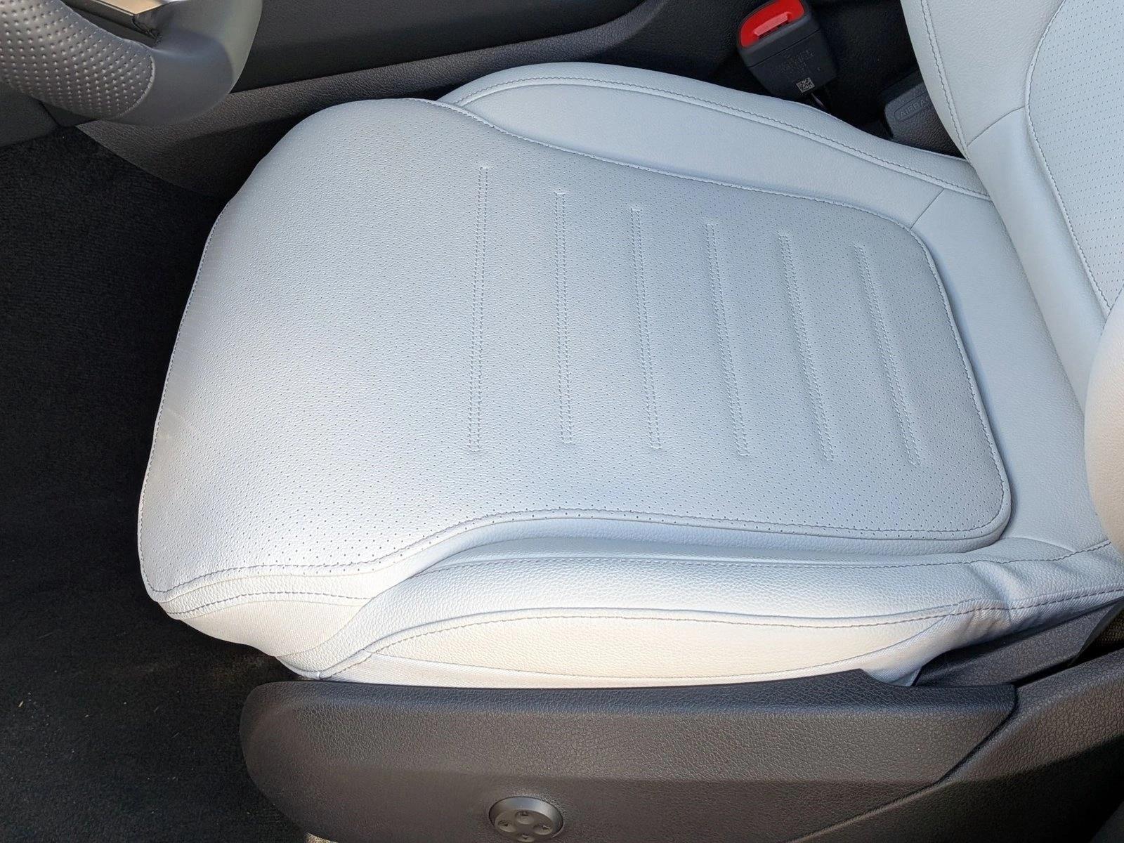 2026 Mercedes Benz GLC 300 4MATIC photo 4