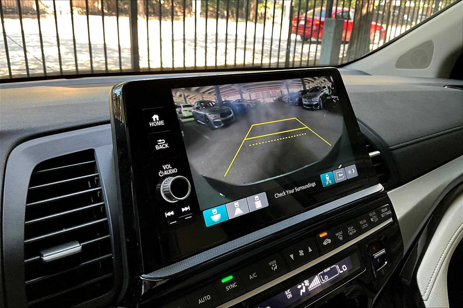 2025 Honda Odyssey Touring photo 26