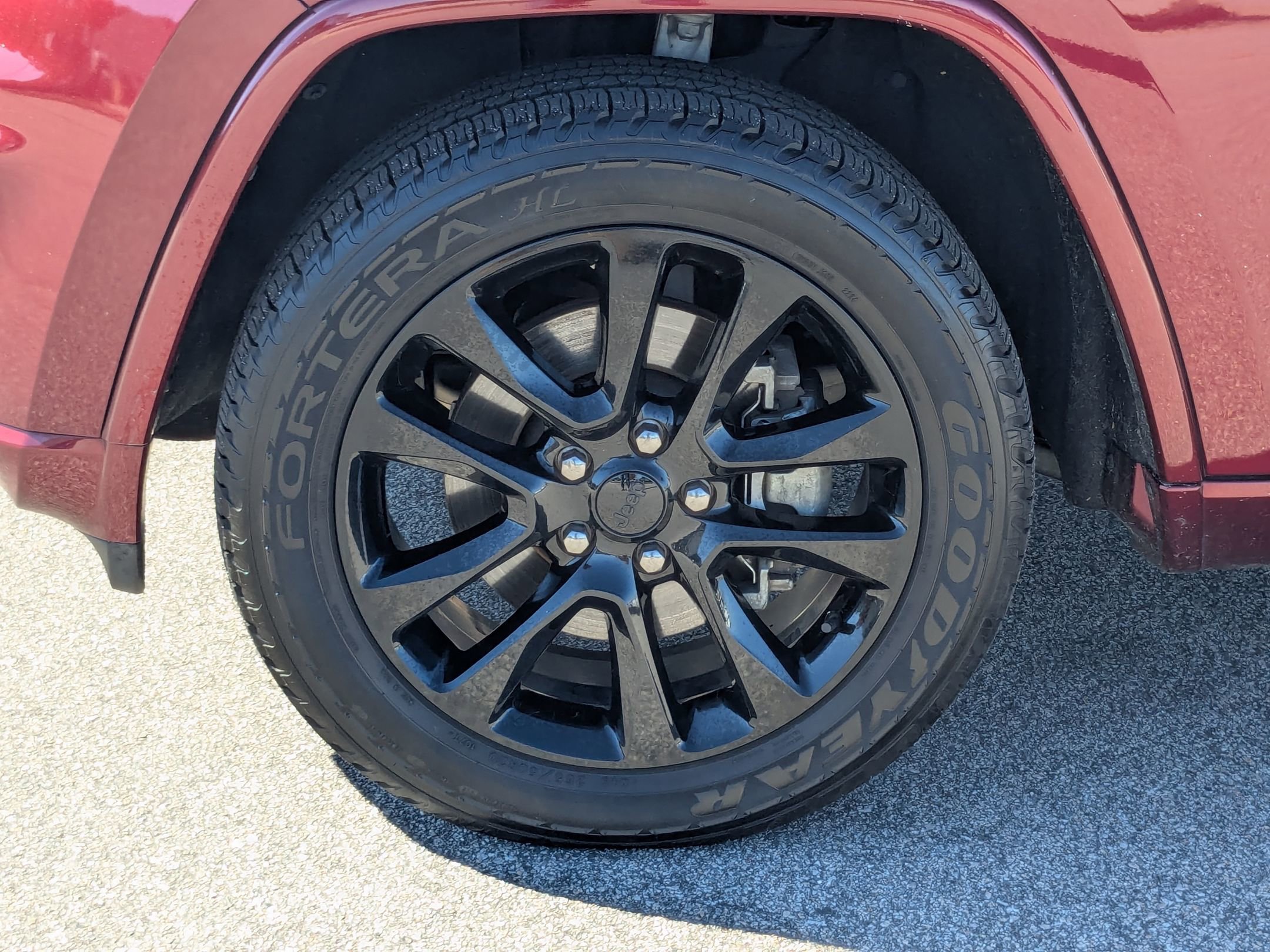 2022 Jeep Cherokee Laredo X photo 3