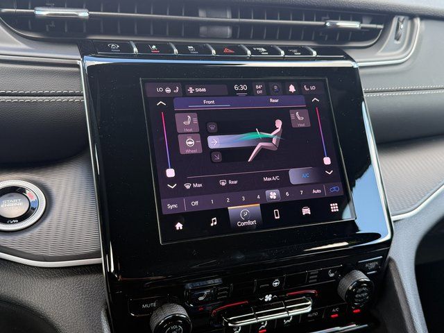 2025 Jeep Grand Cherokee Altitude photo 15