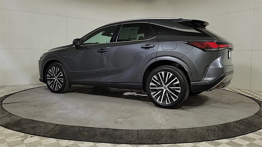 2024 LEXUS RX - Image 8