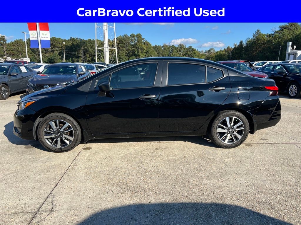 2024 Nissan Versa 1.6 S photo 2