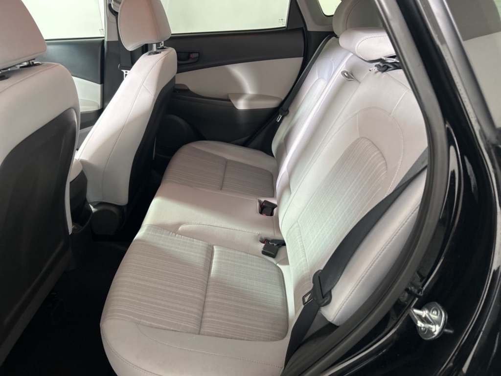 2023 Hyundai Kona SEL photo 5
