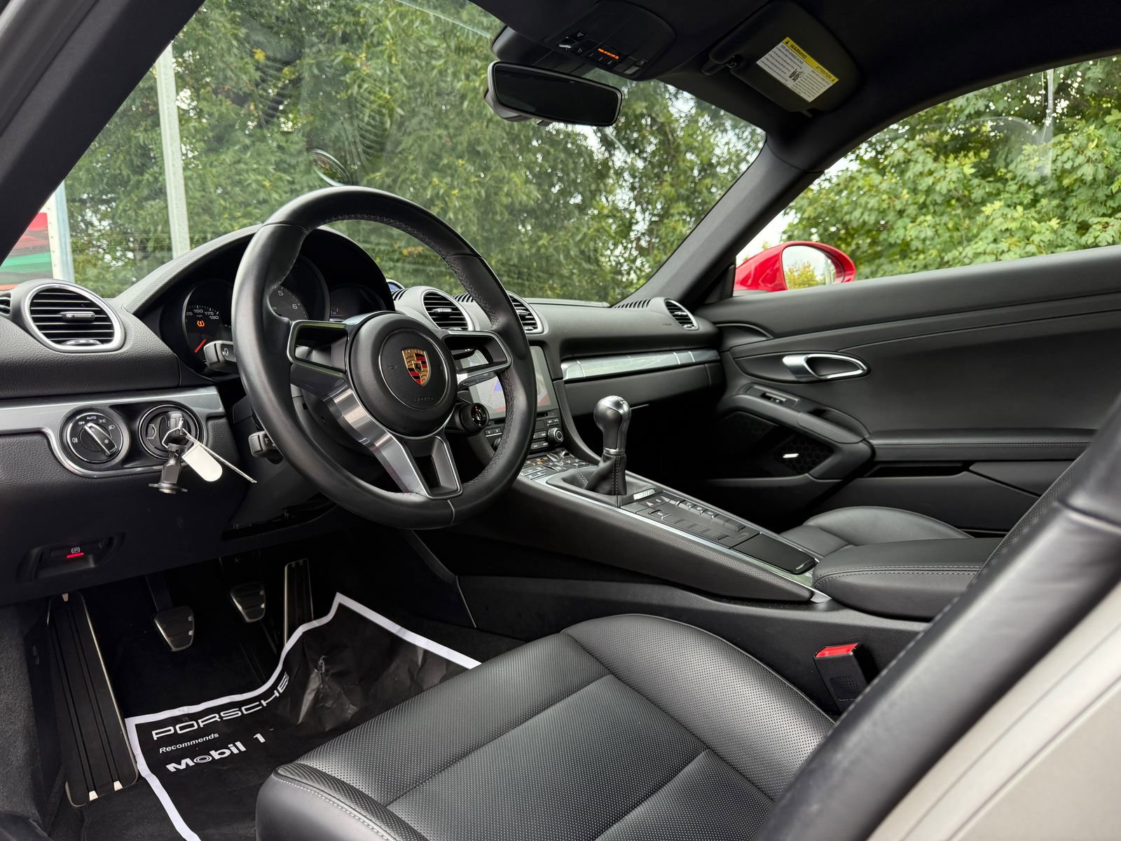 2019 Porsche Cayman S photo 4