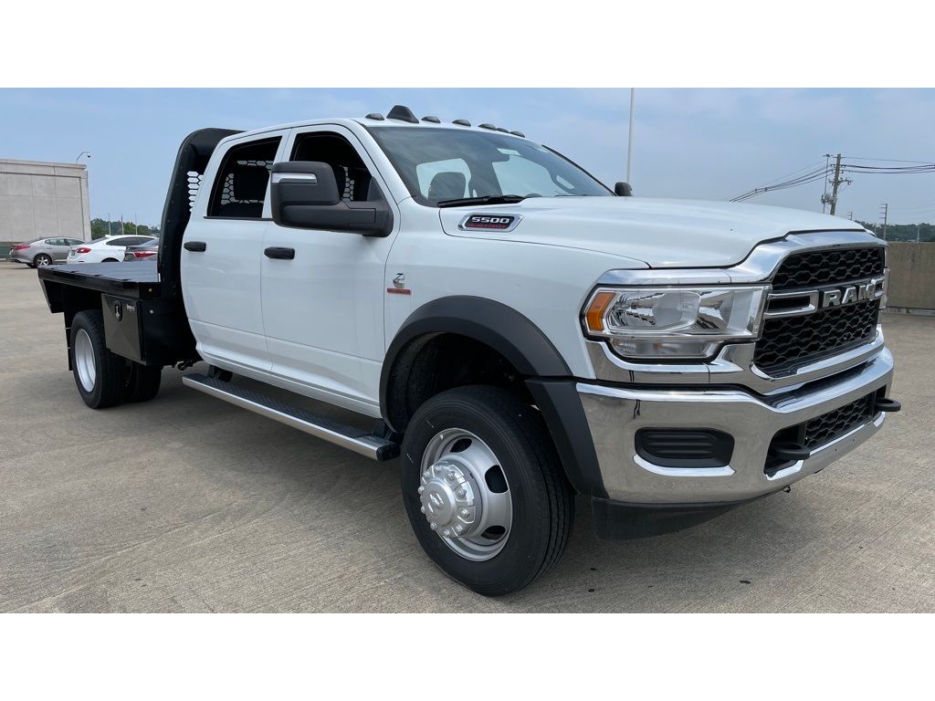 2024 Ram 5500 Tradesman photo 2