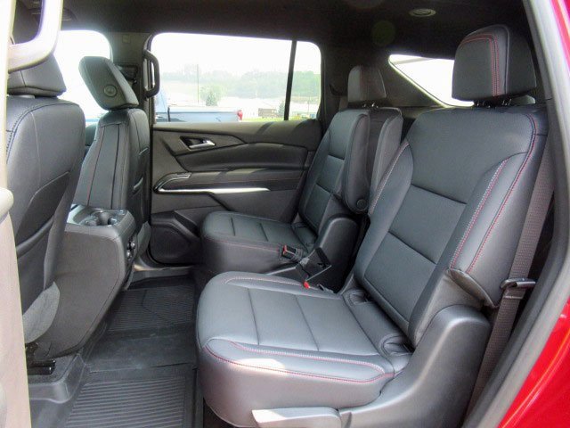 2026 Chevrolet Traverse Z71 photo 4