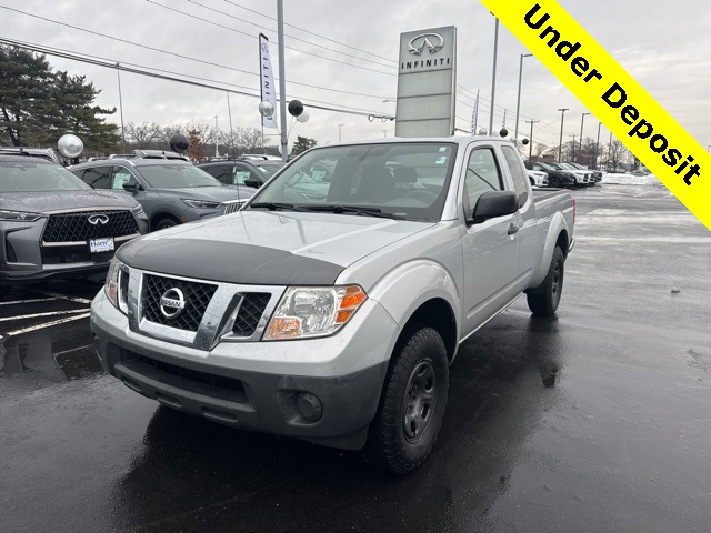 2015 Nissan Frontier S's photo