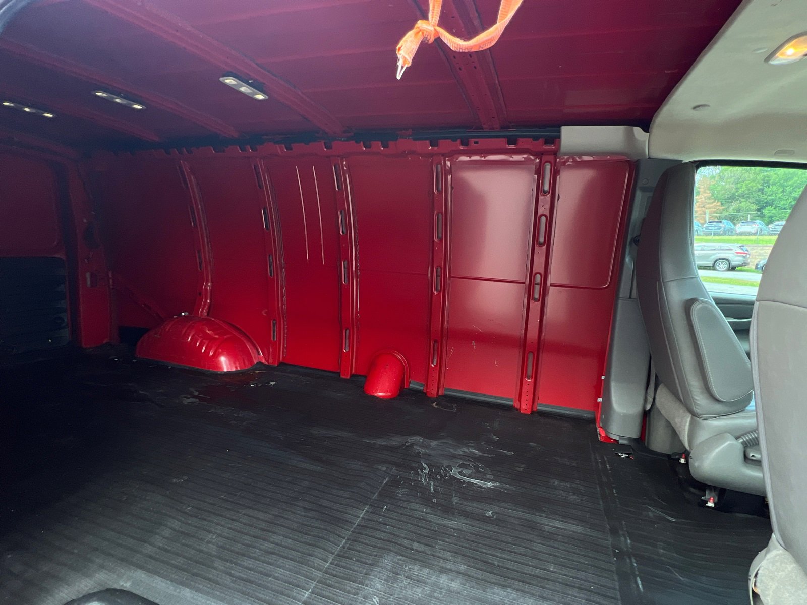 2023 Gmc Savana Cargo 3500 photo 12