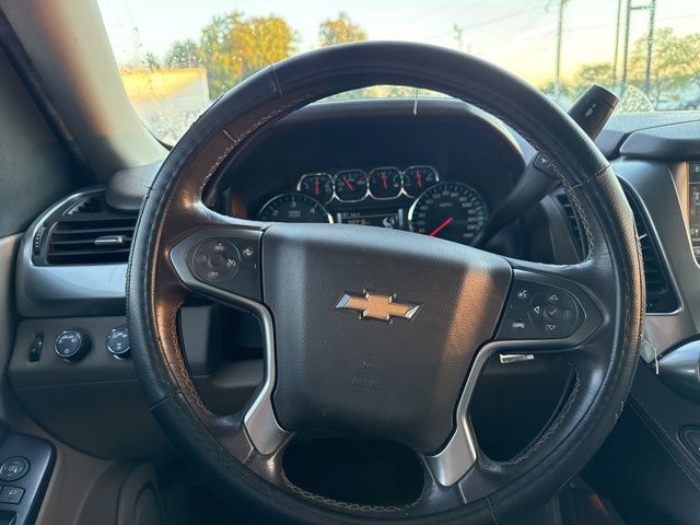 2018 Chevrolet Suburban LT photo 12