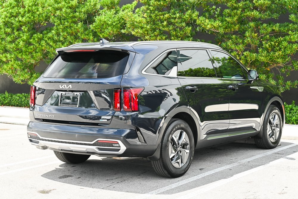 2022 Kia Sorento Hybrid S photo 4