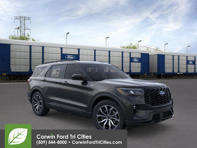 2026 Ford Explorer ST-LINE's photo