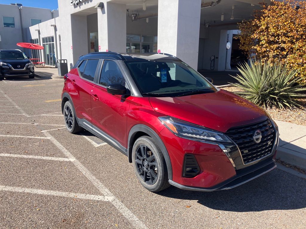 2023 Nissan Kicks SR