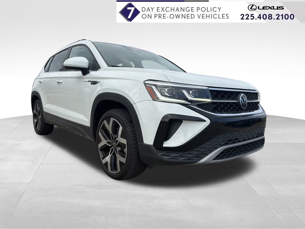 2022 Volkswagen Taos SEL's photo