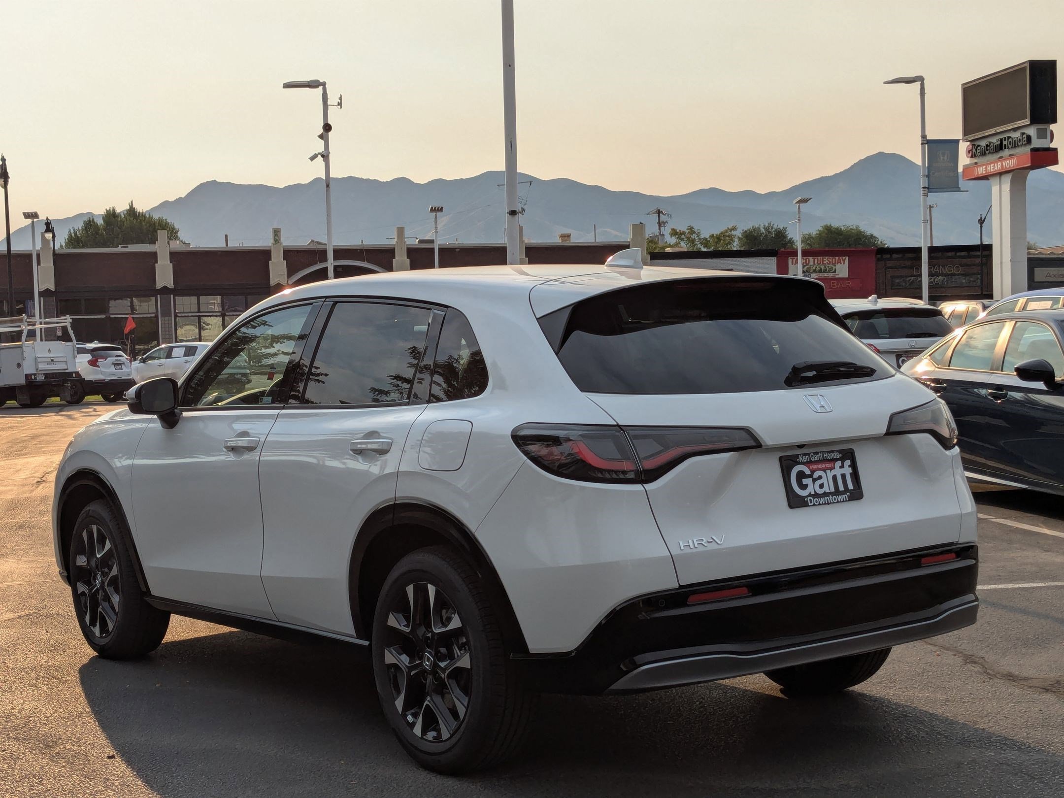 2026 Honda HR-V EX-L photo 4
