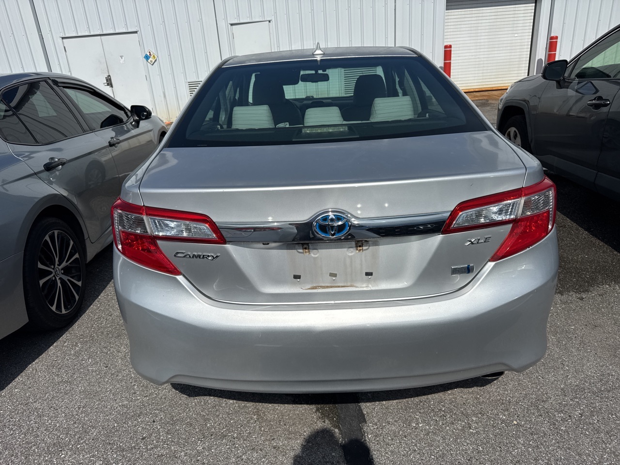 2014 Toyota Camry Hybrid XLE photo 8