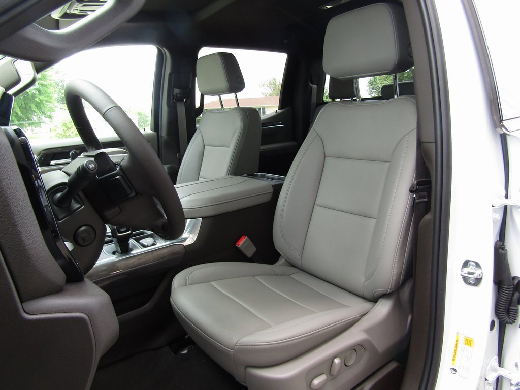 2025 Chevrolet Silverado 1500 LTZ photo 25