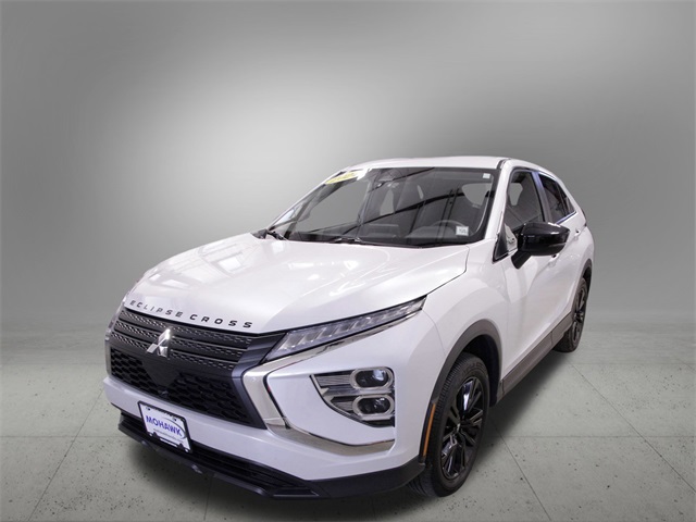 2024 Mitsubishi Eclipse Cross LE's photo
