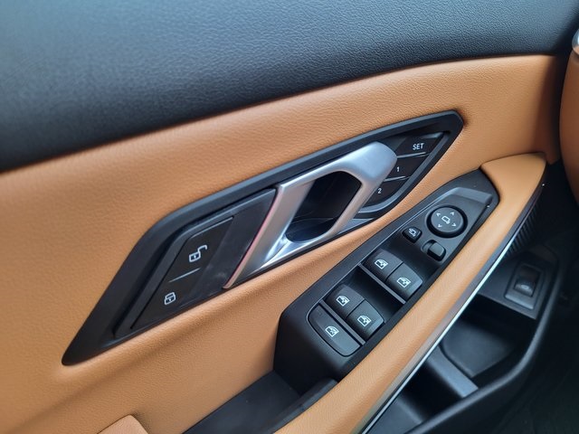 2025 Bmw 330i photo 24