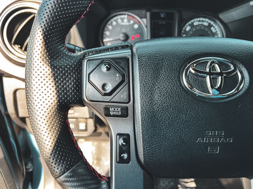 2018 Toyota Tacoma V6 photo 24