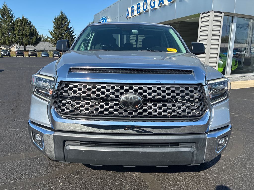 2018 Toyota Tundra SR5 photo 2