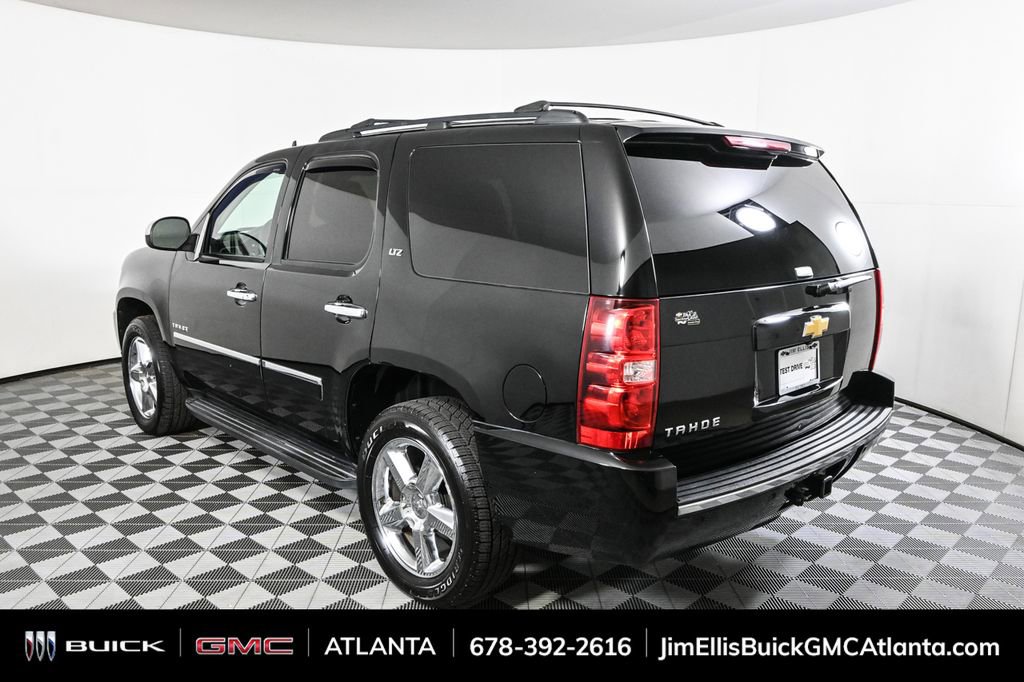 2013 Chevrolet Tahoe LTZ photo 3