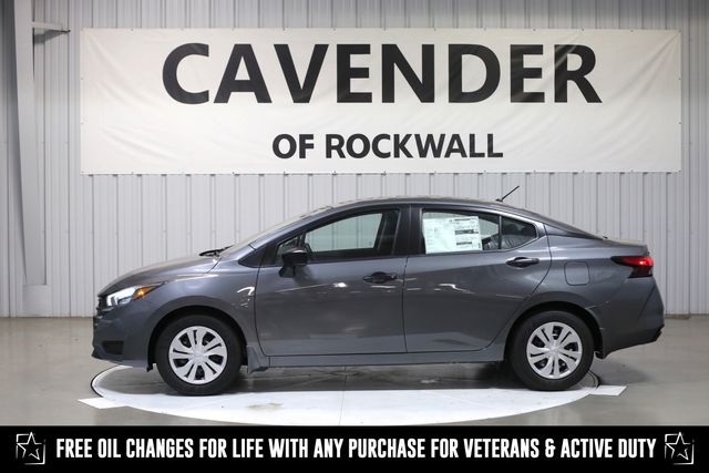 2025 Nissan Versa S photo 4