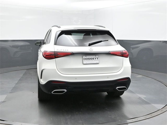2026 Mercedes Benz GLC 300 photo 4