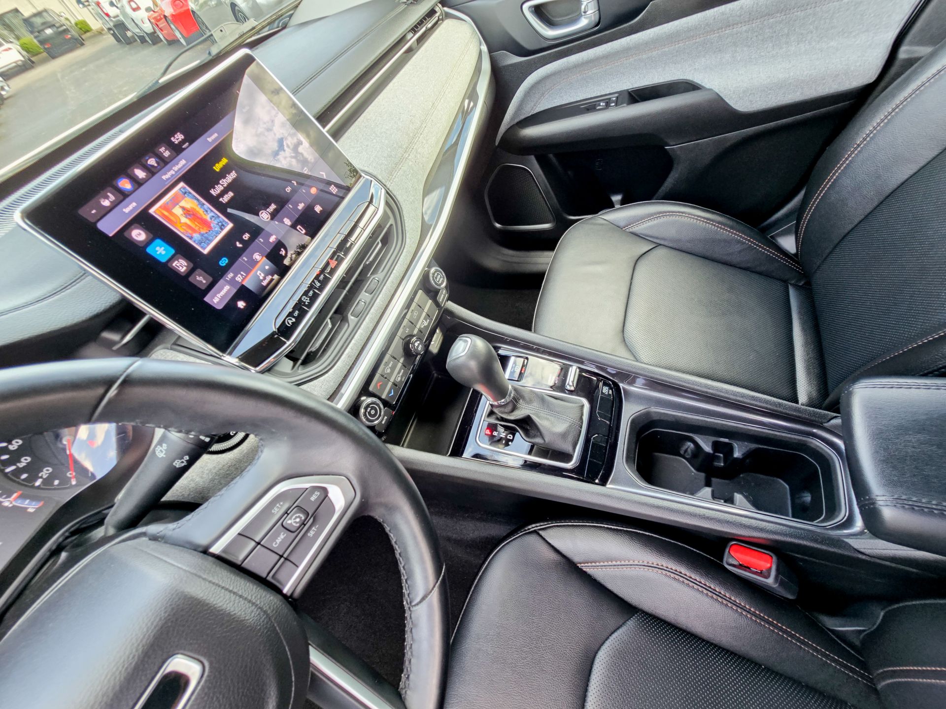 2022 Jeep Compass Latitude Lux photo 10