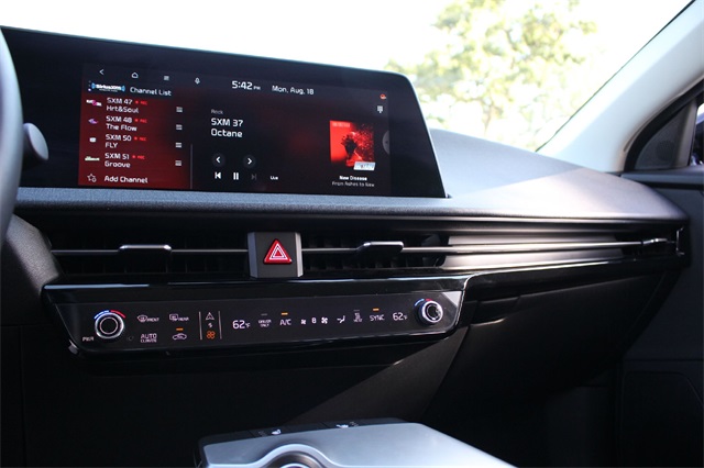 2024 Kia EV6 Light Wind photo 14
