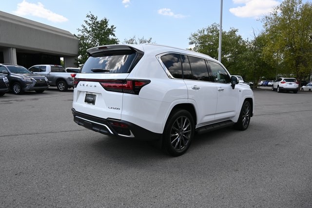 2024 Lexus LX 600 F SPORT photo 2