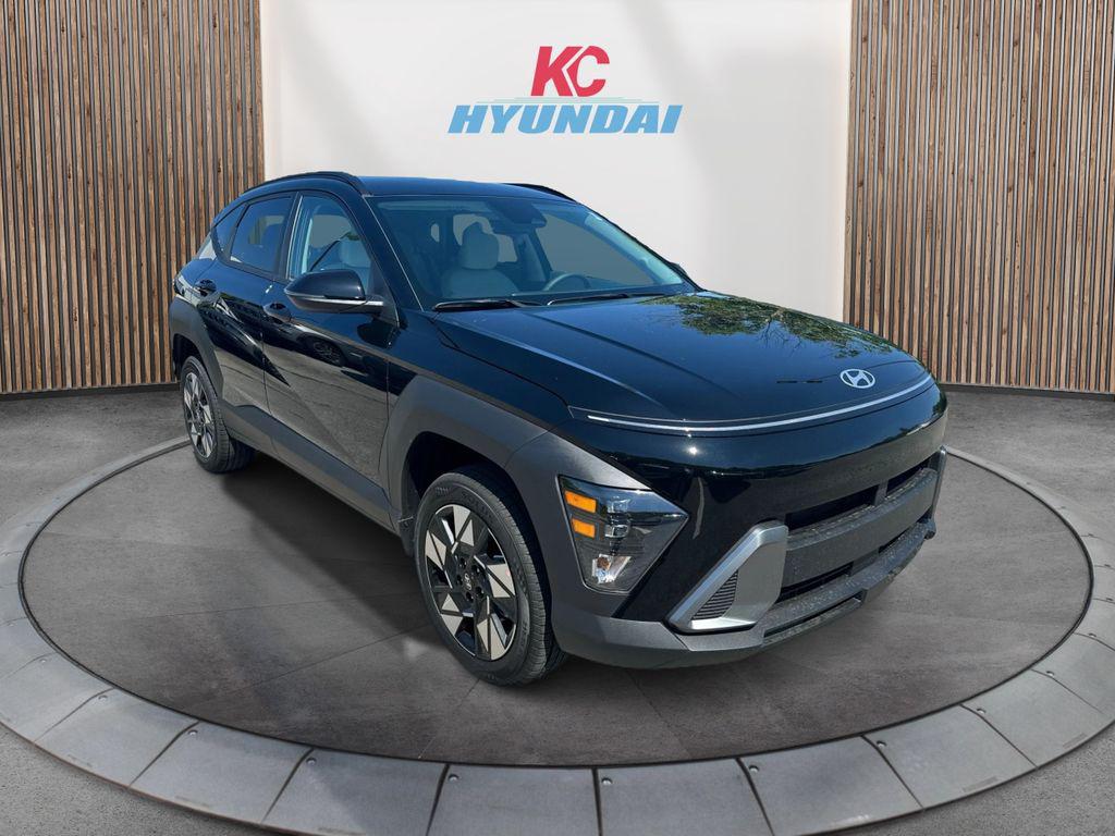 2025 Hyundai Kona SEL photo 3