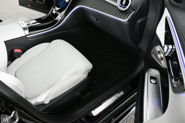 2025 Mercedes Benz C 300 4MATIC photo 18