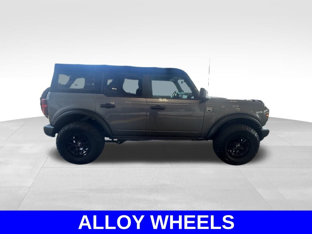 2022 Ford Bronco Base Big Bend Black Diamond Outer Banks photo 3